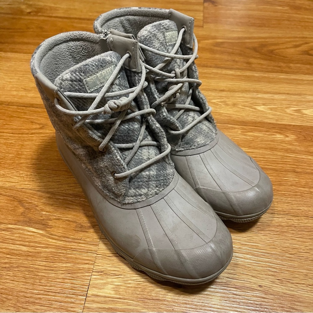 Womens Sperry Top-Sider Gray Duck, Rain Boots with Flannel Upper, US Shoe Size 8